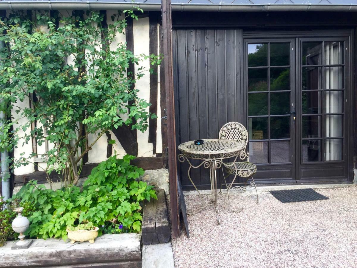 Bed and Breakfast Le Champ Des Possibles Manerbe Exterior foto